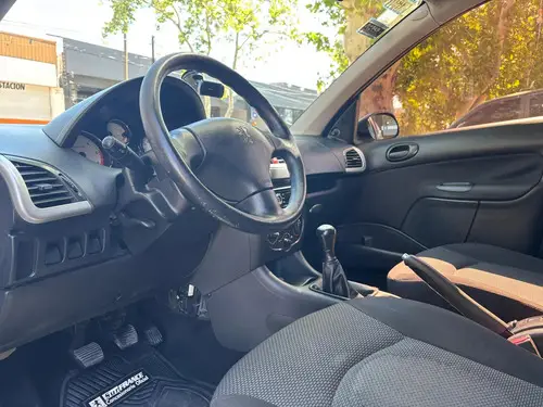 Peugeot 207 1.4 Xs 2011