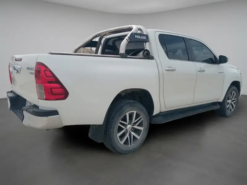 Toyota Hilux 4x4 d/c srx 2.8 tdi 6 a/t 2018