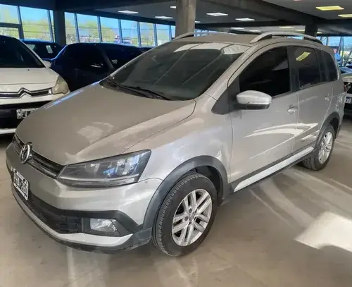 Volkswagen Suran Cross 2015