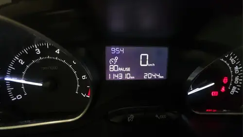 Peugeot 2008 1.6 FELINE L16 2016