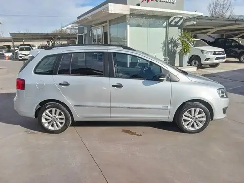 Volkswagen Suran 1.6 Limited Edition L14 2014
