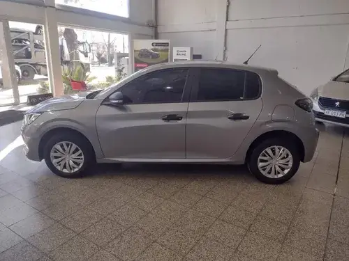 Peugeot 208 1.2 Like L20 2022