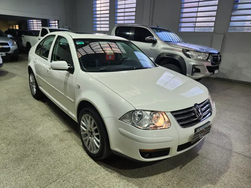 Volkswagen Bora 1.8T Highline Tiptronic 2013