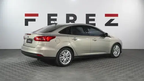 Ford Focus III 2.0 Sedan Se Plus At6 2019