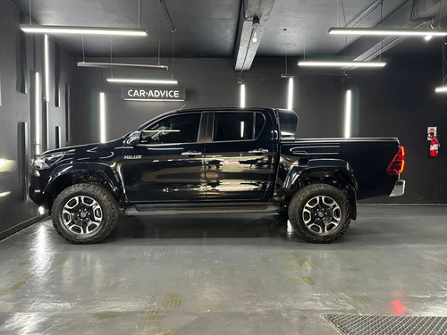 Toyota Hilux 2.8 TDI 4X4 SRX AT6 2024