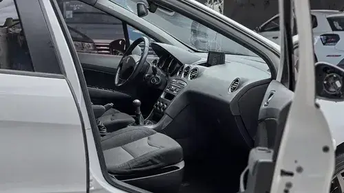 Peugeot 308 1.6 Allure Nav Hdi 115cv 2013