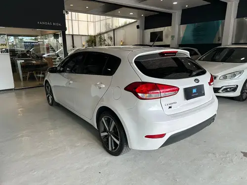 Kia Cerato EX 1.6 AT 2018