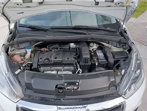 Peugeot 208 ALLURE MT 2017