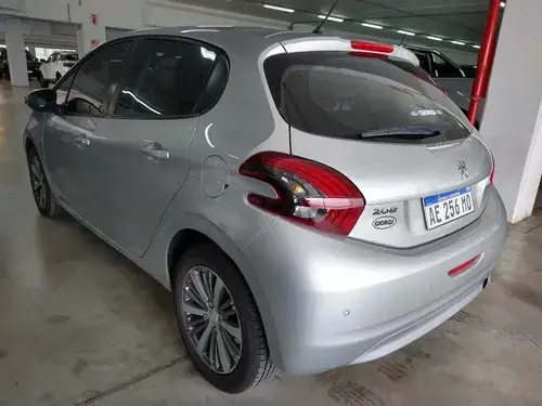 Peugeot 208 1.6 Feline 2020