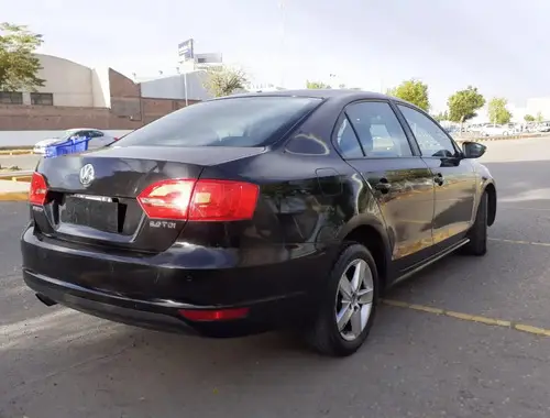 Volkswagen Vento 2.0 LUXURY DSG 2011