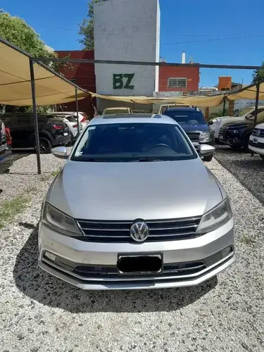 Volkswagen Vento 2.5 Luxury 170cv 2015