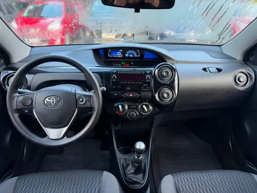 Toyota Etios 1.5 XS 4P L16 2018