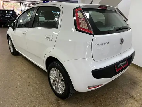 Fiat Punto 1.4 Attractive Pack Top Uconnect 2016