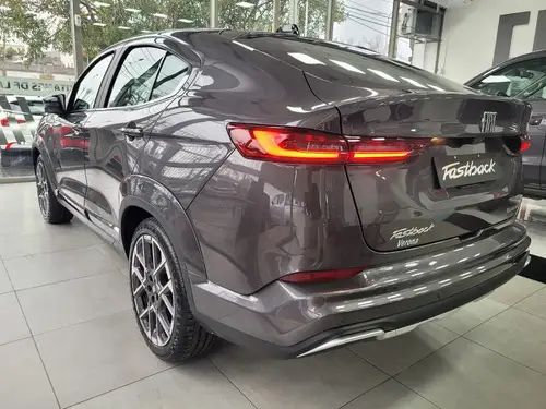 Fiat FASTBACK Turbo 2026