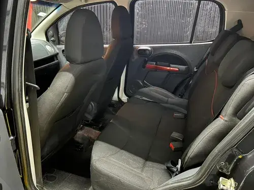 Fiat Uno 1.4 Sporting 2013