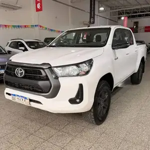 Toyota Hilux 2.8 Dc 4x4 Tdi Sr L20 2023