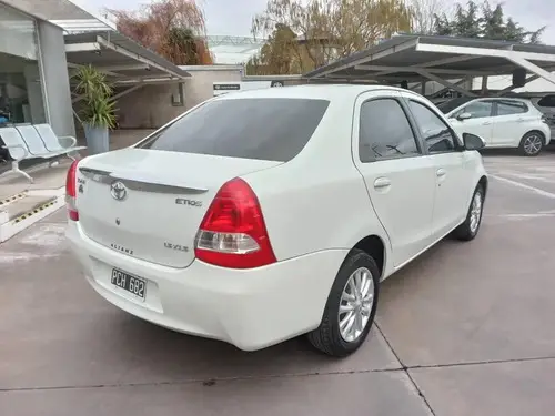 Toyota Etios 1.5 4p X 2015