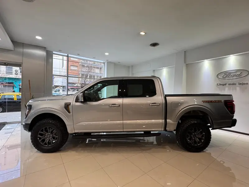 Ford F-150 TREMOR 5.0L V8 4X4 10AT 2025