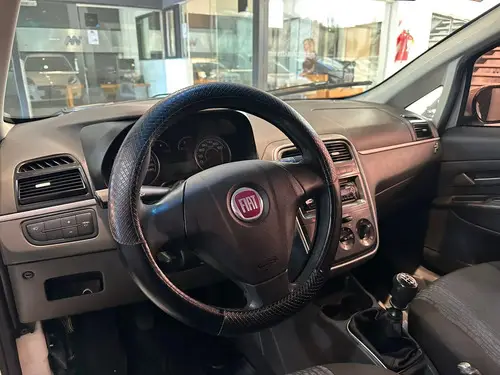 Fiat Punto 1.4 Attractive 2012