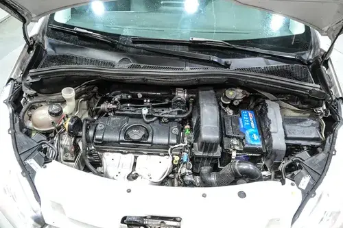 Peugeot 208 1.5 Allure Touchscreen 2016