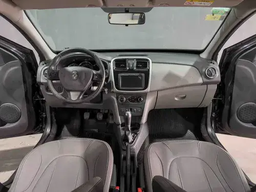 Renault Logan 1.6 Privilege 105cv 2017