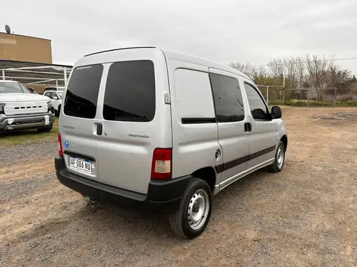Peugeot Partner CONFORT 1.6 HDI 92 5 P 2021