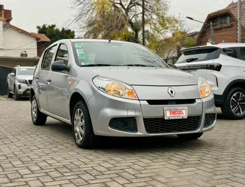 Renault Sandero 1.6 8V PACK L11 2011