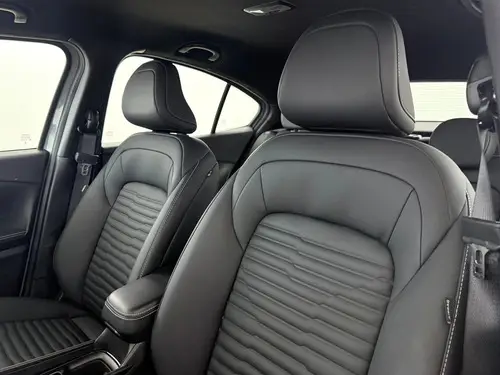 Fiat FASTBACK 1.3 T GSE AT6 L24 2025
