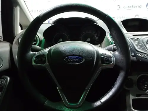 Ford Fiesta 1.6 SE KD 5P L14 2014