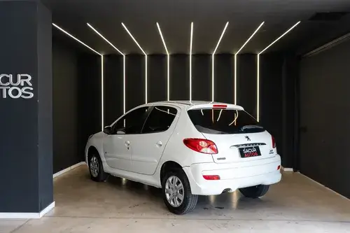 Peugeot 207 1.4 HDI 5 P XS/ALLURE 2015