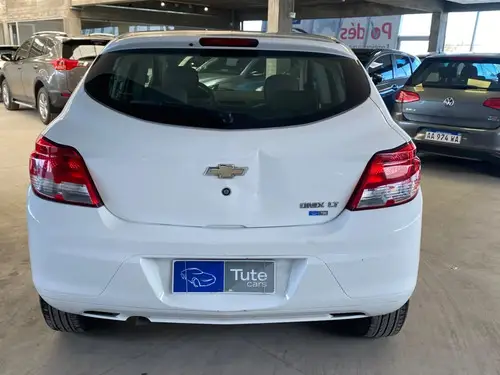 Chevrolet Onix 1.4 Lt 98cv 2016