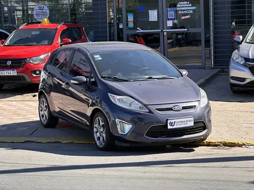 Ford Fiesta Kinetic 1.6 Design 120cv Titanium 2012