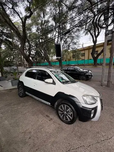 Toyota Etios Cross 1.5 Mt 2014