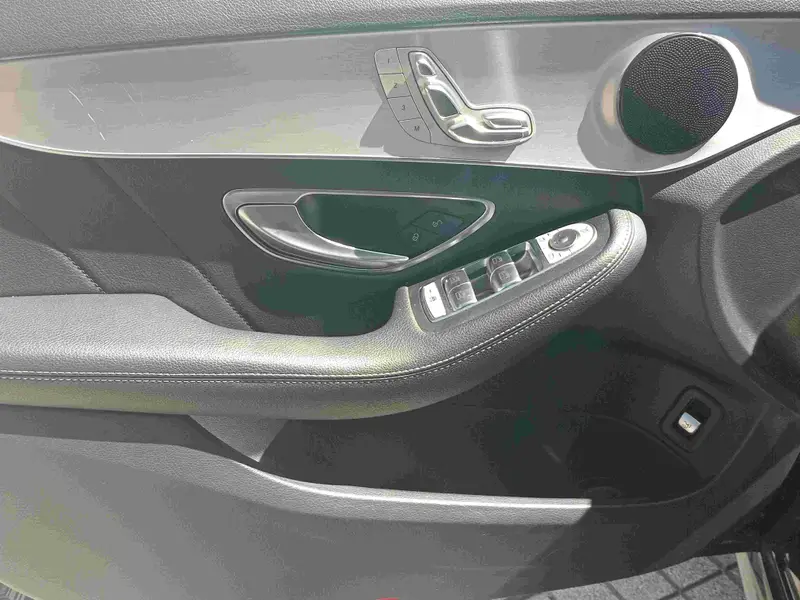 Mercedes-Benz C300 2.0 Sedan AMG line 2019