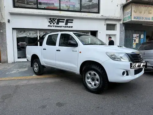 Toyota Hilux Pick-Up 2.5 Cd Dx Pack 120cv 4x4 2014