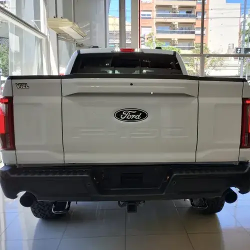 Ford F-150 5.0L V8 Tremor 4X4 At 2025