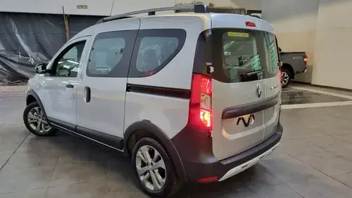 Renault Kangoo Ii 1.6 Sce Stepway 2026