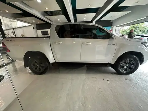 Toyota Hilux SRV 4x2 AT 2023