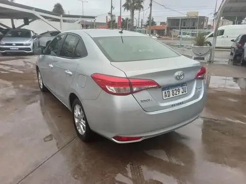 Toyota Yaris 1.5 4p Xls Pack Cvt 2019 2019