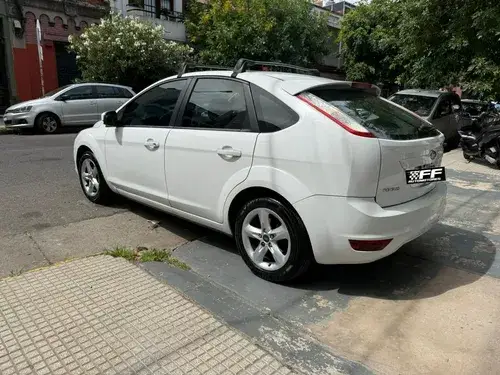 Ford Focus 2 1.6 Trend Sigma 5P 2012