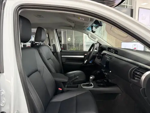 Toyota Hilux Pick-Up 2.8 Cd Srv 204Cv 4X4 At 2026