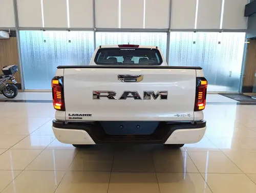 RAM Dakota 2.2Td Laramie 4Wd At8 2026