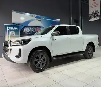 Toyota Hilux Pick-Up 2.8 Cd Srv 177cv 4x2 At 2024