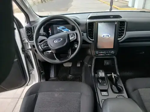Ford Ranger XLS 3,0 V6 4X4 2025