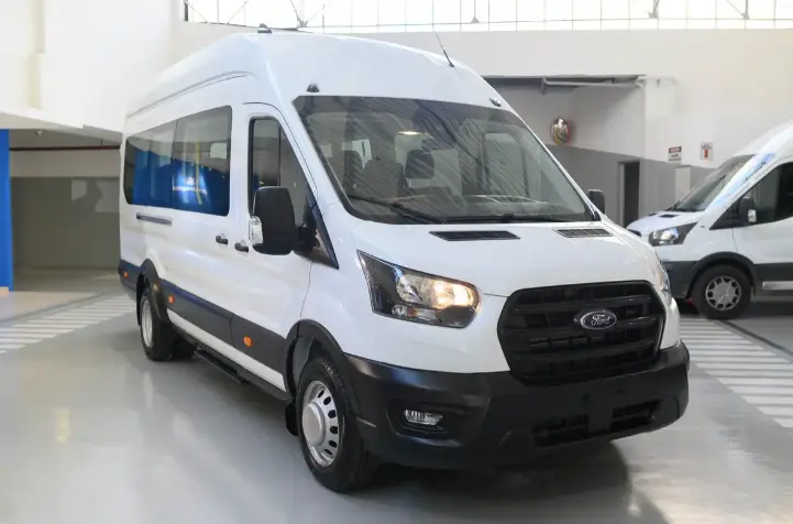 Ford TRANSIT MINI BUS AT 17+1 2026
