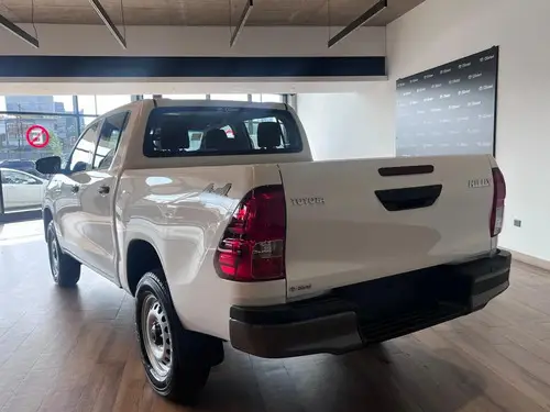 Toyota Hilux Pick-Up 2.4 Cd Dx 150Cv 4X4 At 2026