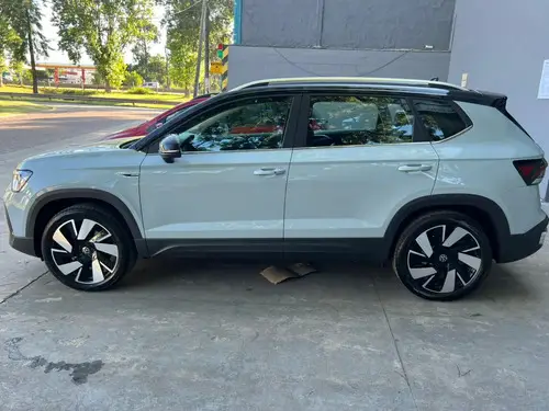 Volkswagen Taos 1.4 250 Tsi Highline Bi Tono Tiptronic 2026
