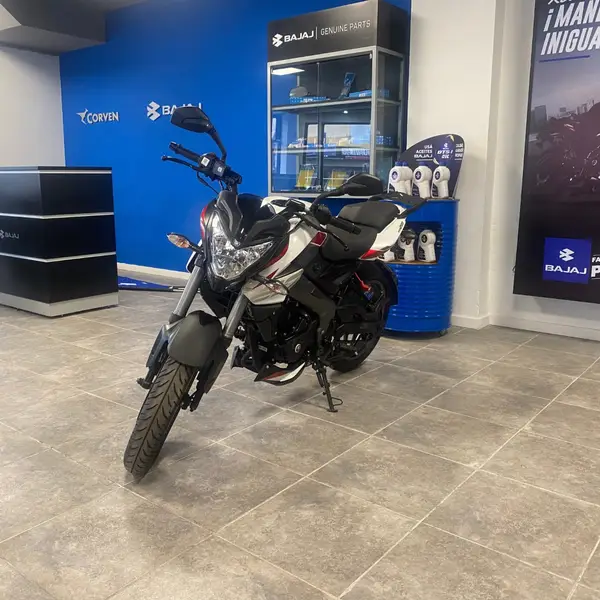 Bajaj Rouser Ns200 Street 2026