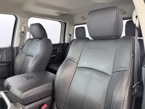 RAM 1500 5.7 DC 4X4 LARAMIE NIGHT EDITION 2024
