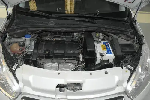 Peugeot 208 1.6 Allure 2015